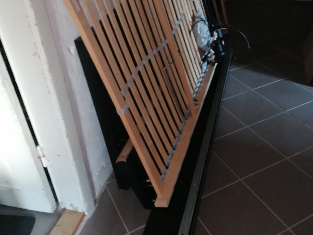 Billede 1 - Elevationsseng, sort