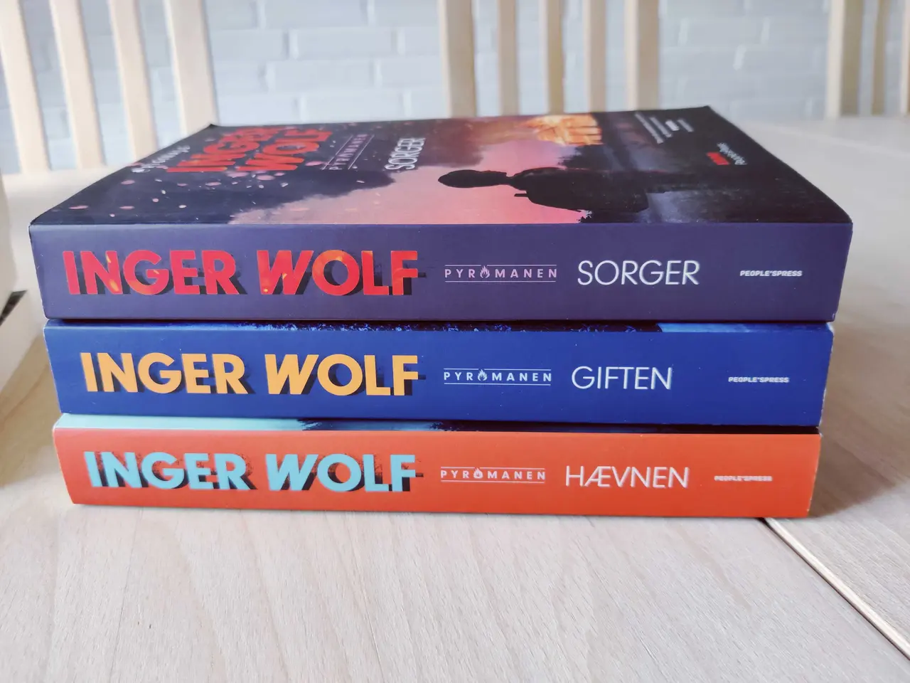 Billede 6 - Krimier - Stefan Ahnhem og Inger Wolf
