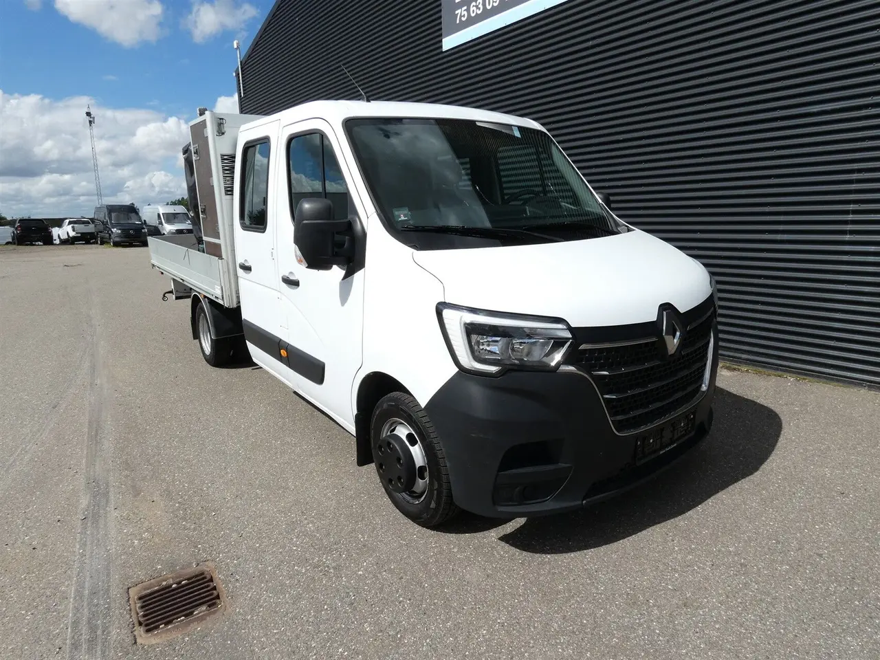 Billede 2 - Renault Master T35 L4 2,3 DCI Tekno RWD MANDSKABSBIL 165HK DobKab Man.