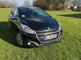 Peugeut 208