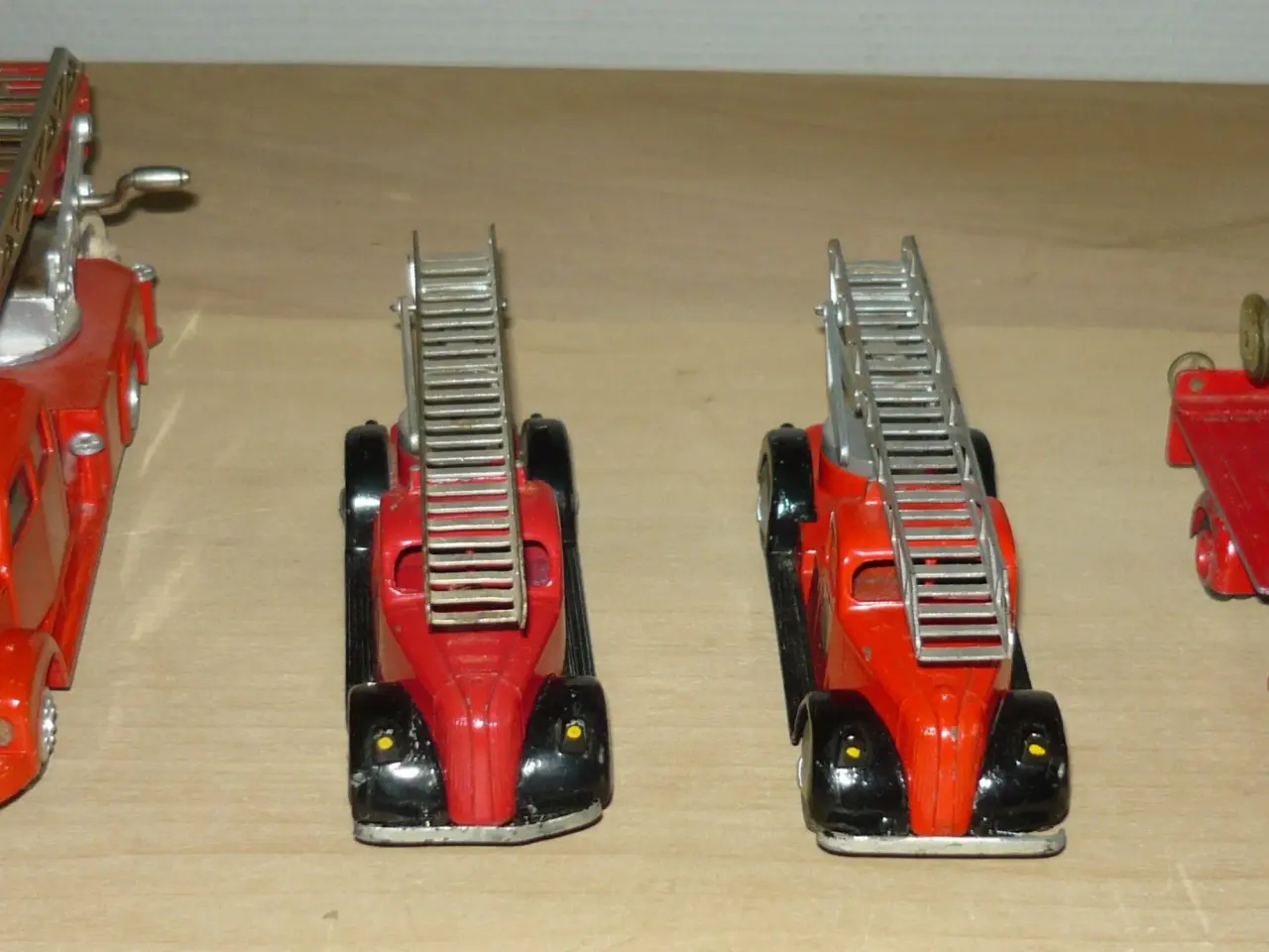 Billede 2 - 2  Originale Brandbiler