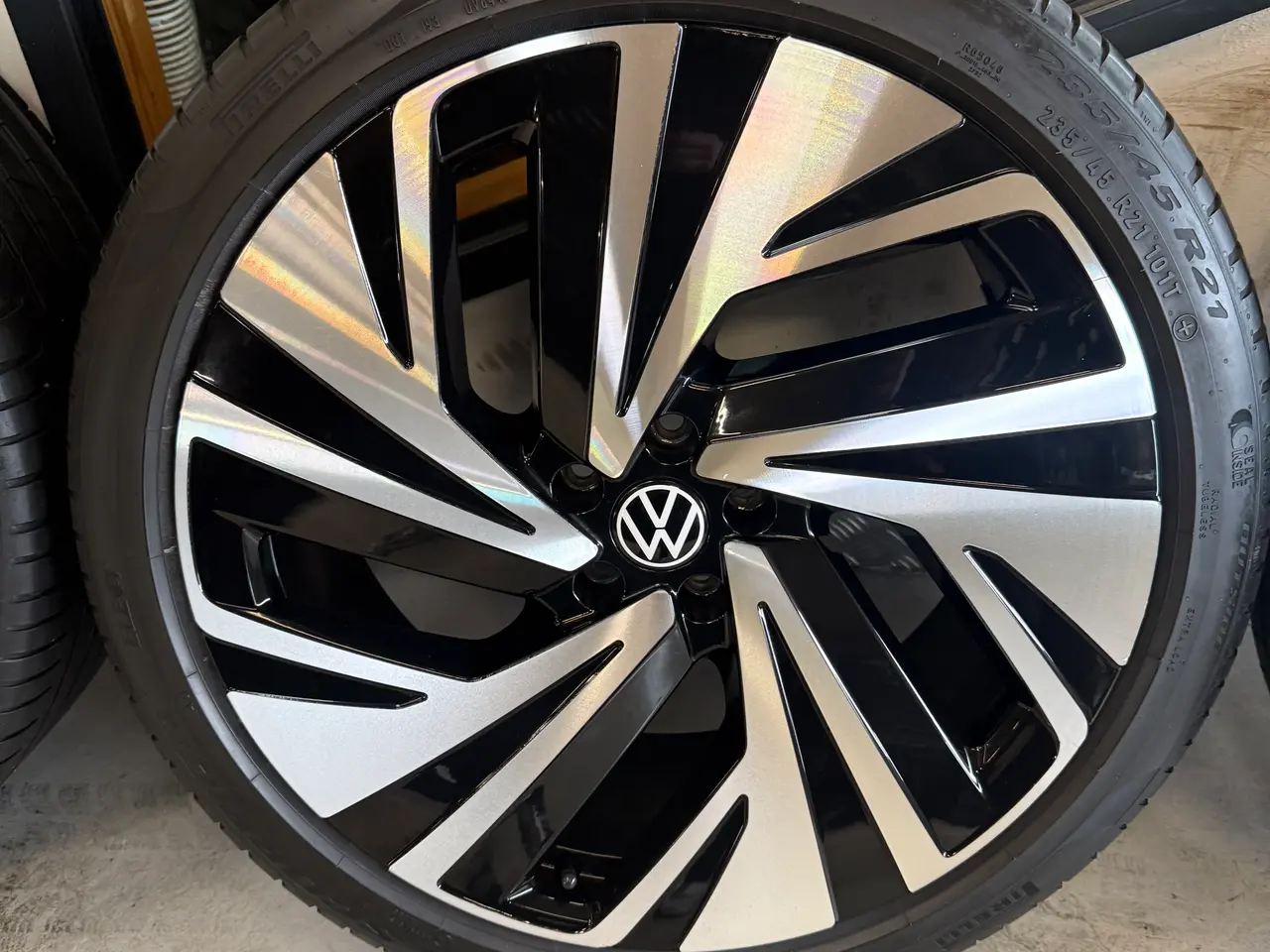 Billede 4 - Originale 21” vw id4/id alufælge med Pirelli dæk