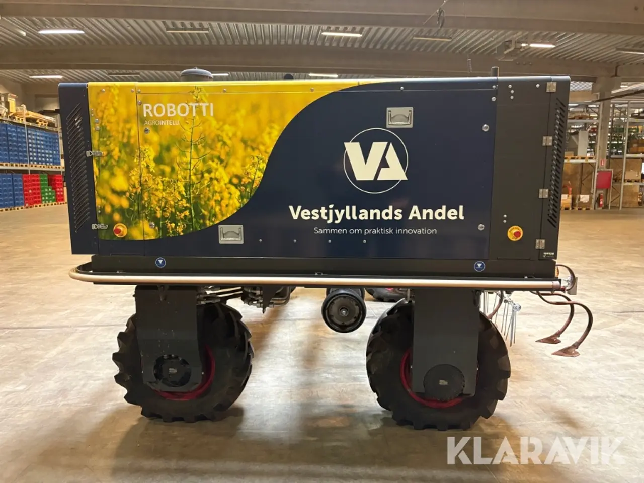 Billede 8 - Traktor Agrointelli Robotti LR med redskaber