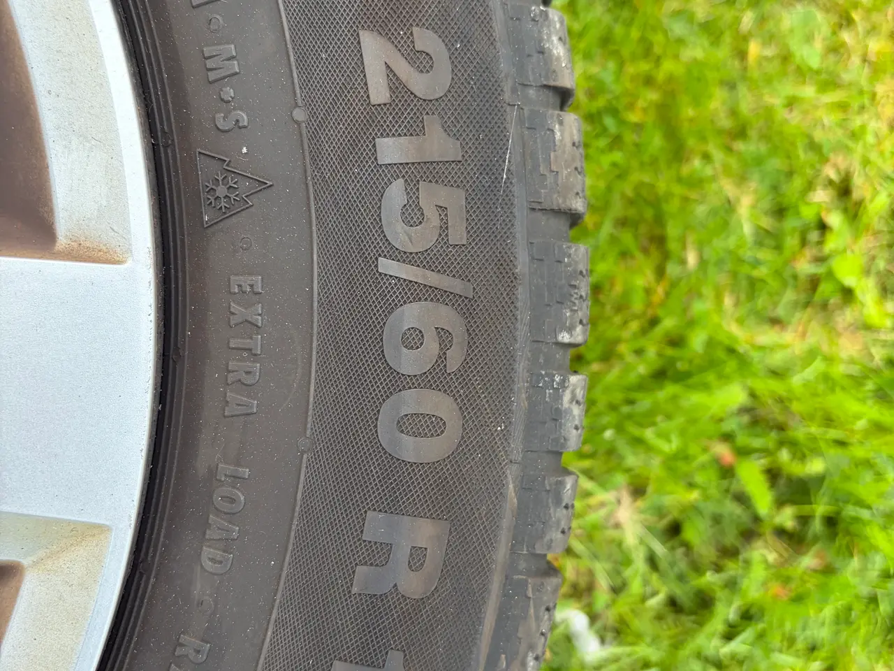 Billede 2 - 4 stk. vinterdæk i 215/60 R16