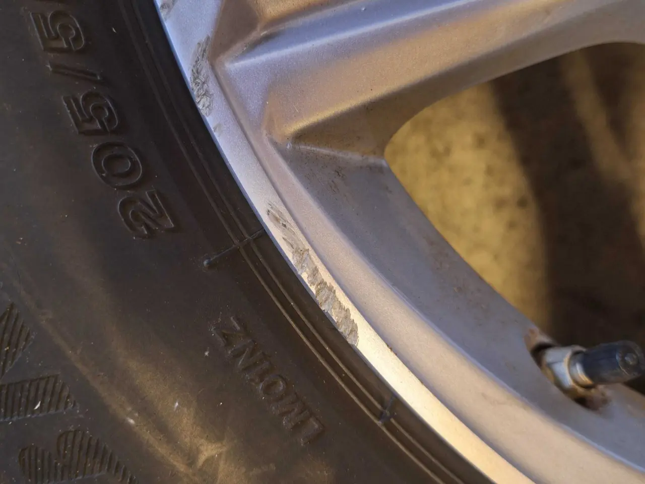 Billede 1 - Toyota 16” alufælge m. Bridgestone Blizzak LM001 2