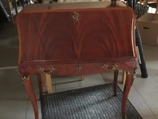 Antik Chartol