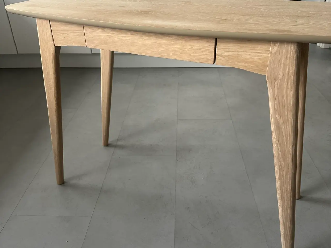 Billede 1 - Skrivebord eg fra Ilva