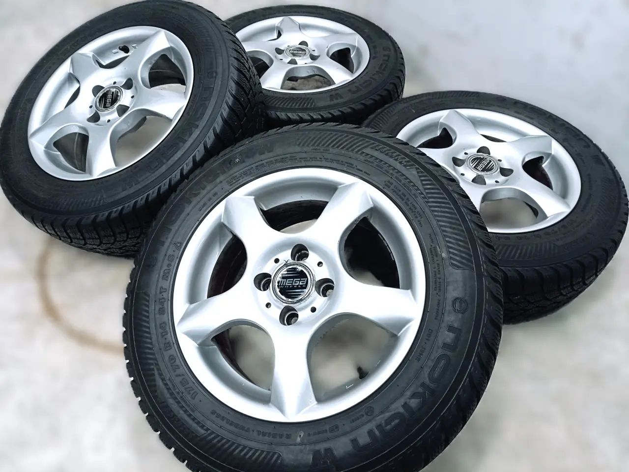 Billede 2 - 4x98 14" ET35 nav 72,5ø Megawheels vintersæt
