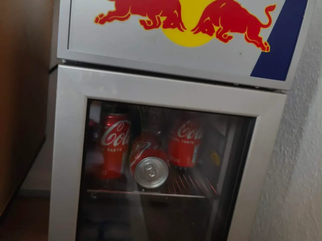 Billede 2 - Red Bull køleskab 