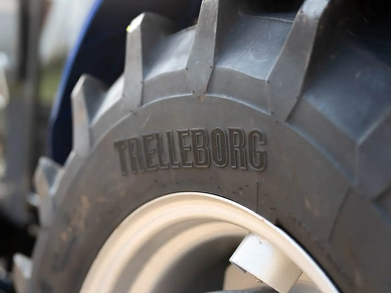 Billede 12 - Traktor Lovol 25 hk med frontlæsser, Stage V