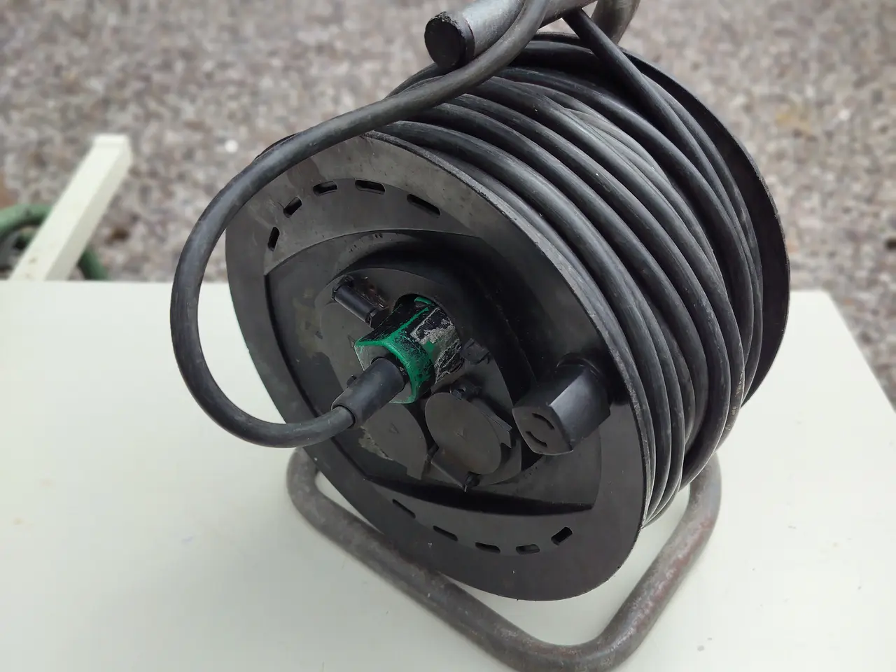 Billede 1 - Kabelrulle med 40 meter ledning