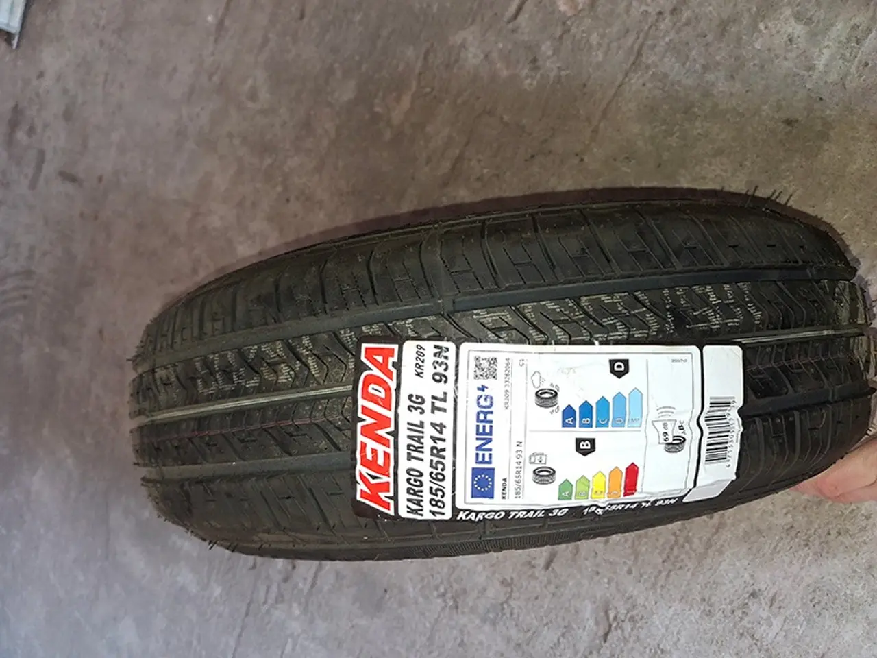 Billede 2 - 185/65R14 93N KR209