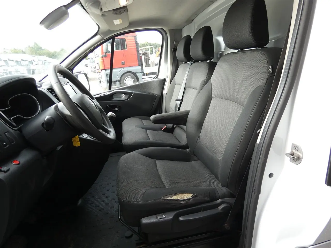 Billede 10 - Renault Trafic T29 L2H1 2,0 DCI 120HK Van 6g