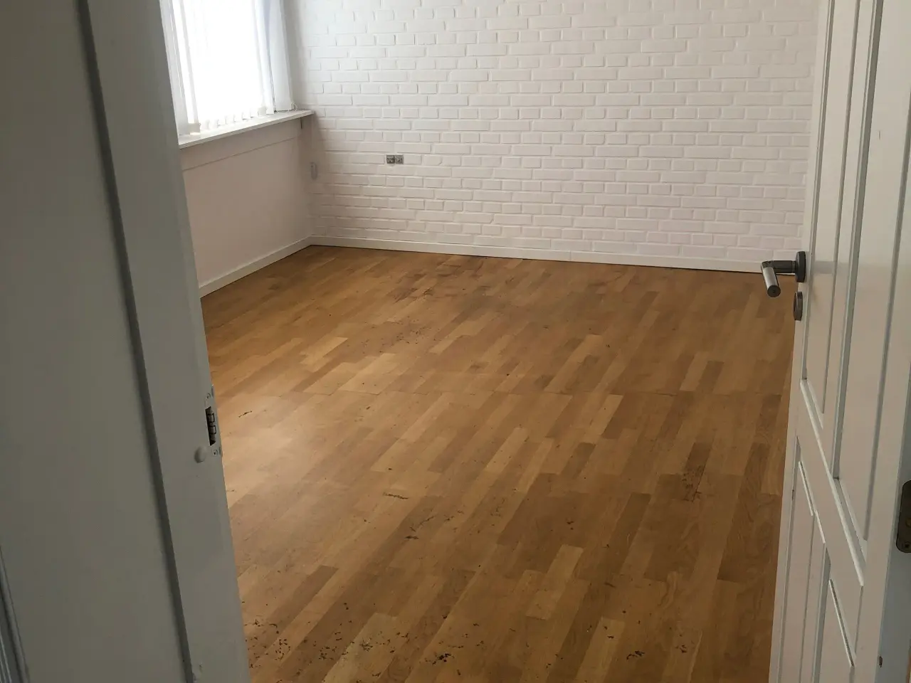 Billede 5 - Lokaler udlejes feks barber salg biler,køreskole e