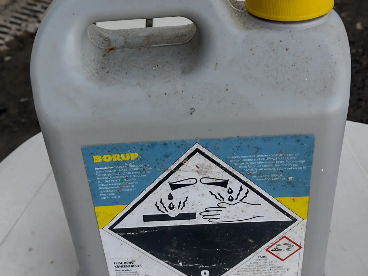 Billede 1 - Fliserens 10 liter