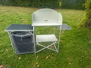Nanako køkkenbord m opbevares plads 