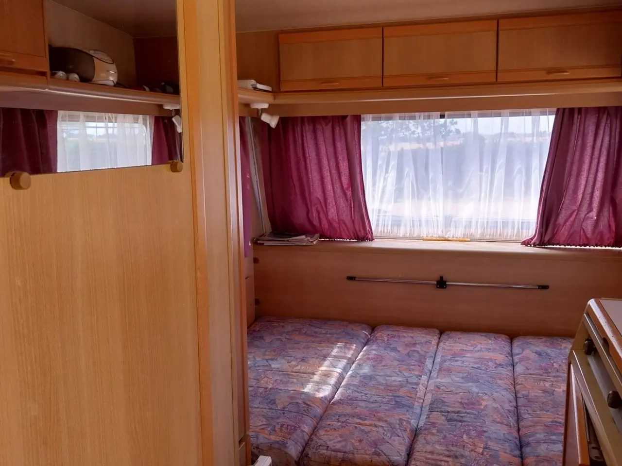 Billede 4 - Campingvogn med fortelt og udstyr (bud modtages)