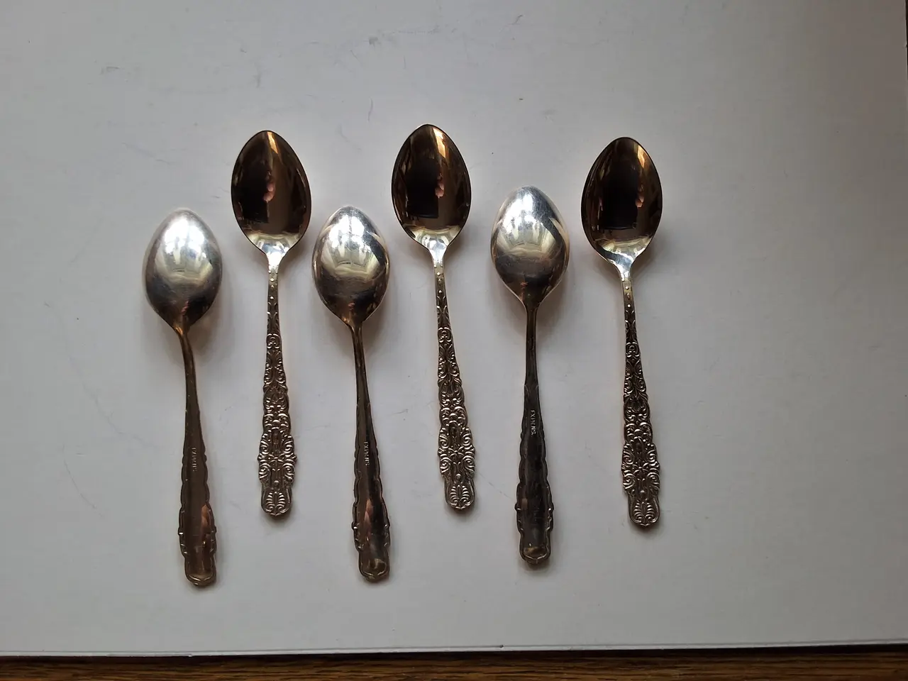 Billede 1 - 6 Teskeer for 15kr. Sølvplet med flot dekoration.