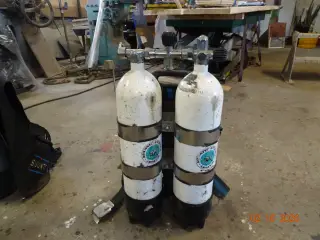 2 sæt dykkerflasker sælges