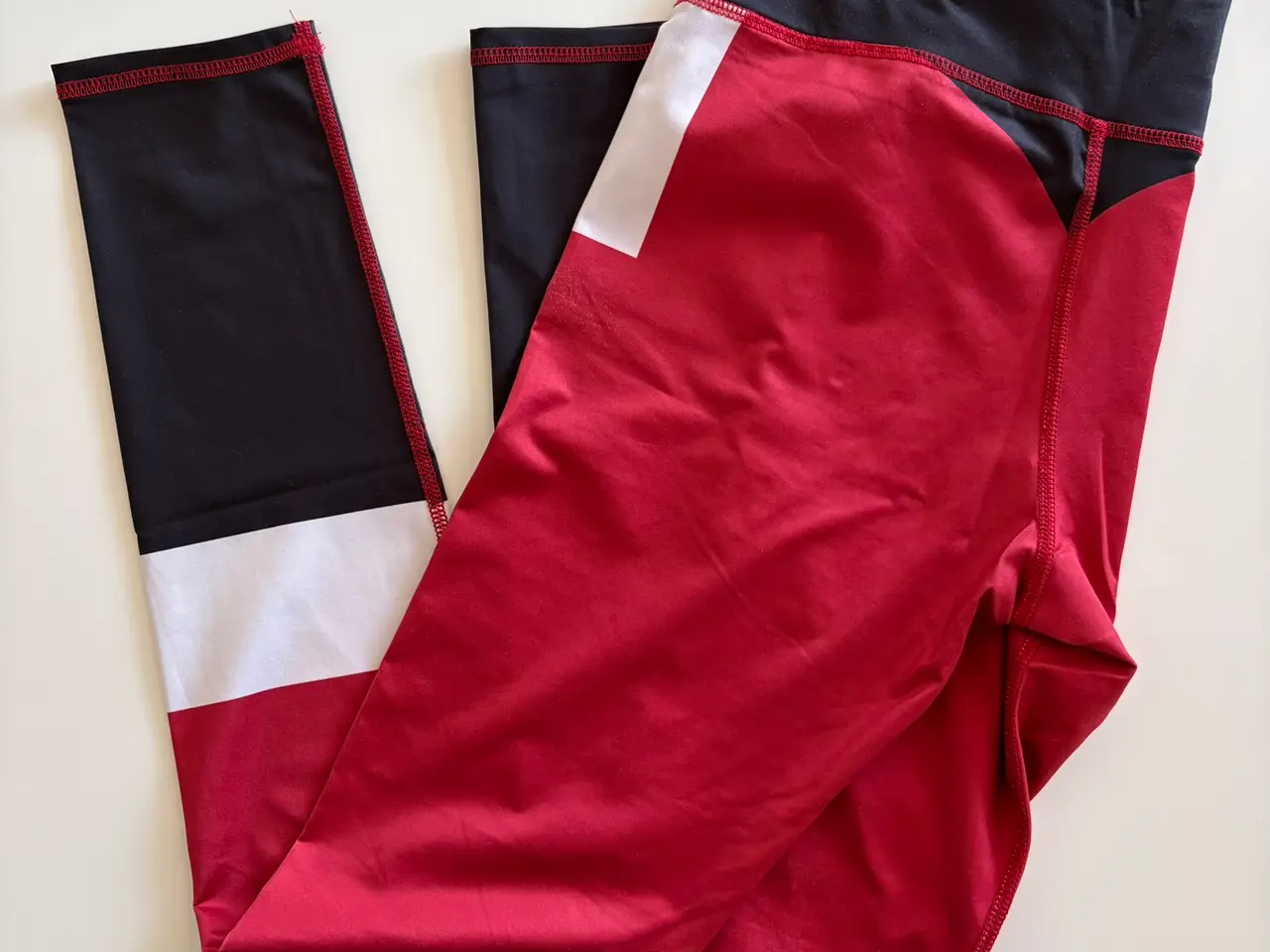 Billede 4 - Tights med julemands-motiv, str. M