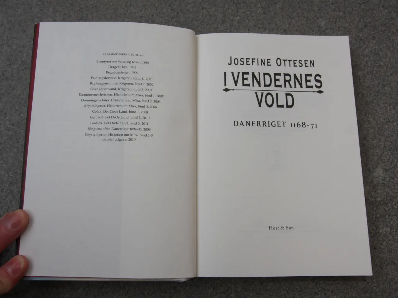 Billede 4 - Josefine Ottesen - I Vendernes Vold (helt ny)