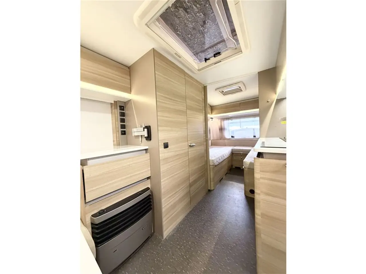 Billede 10 - 2015 - Adria Altea 492 LU Enkeltsenge-Lamel-Mover-Telt