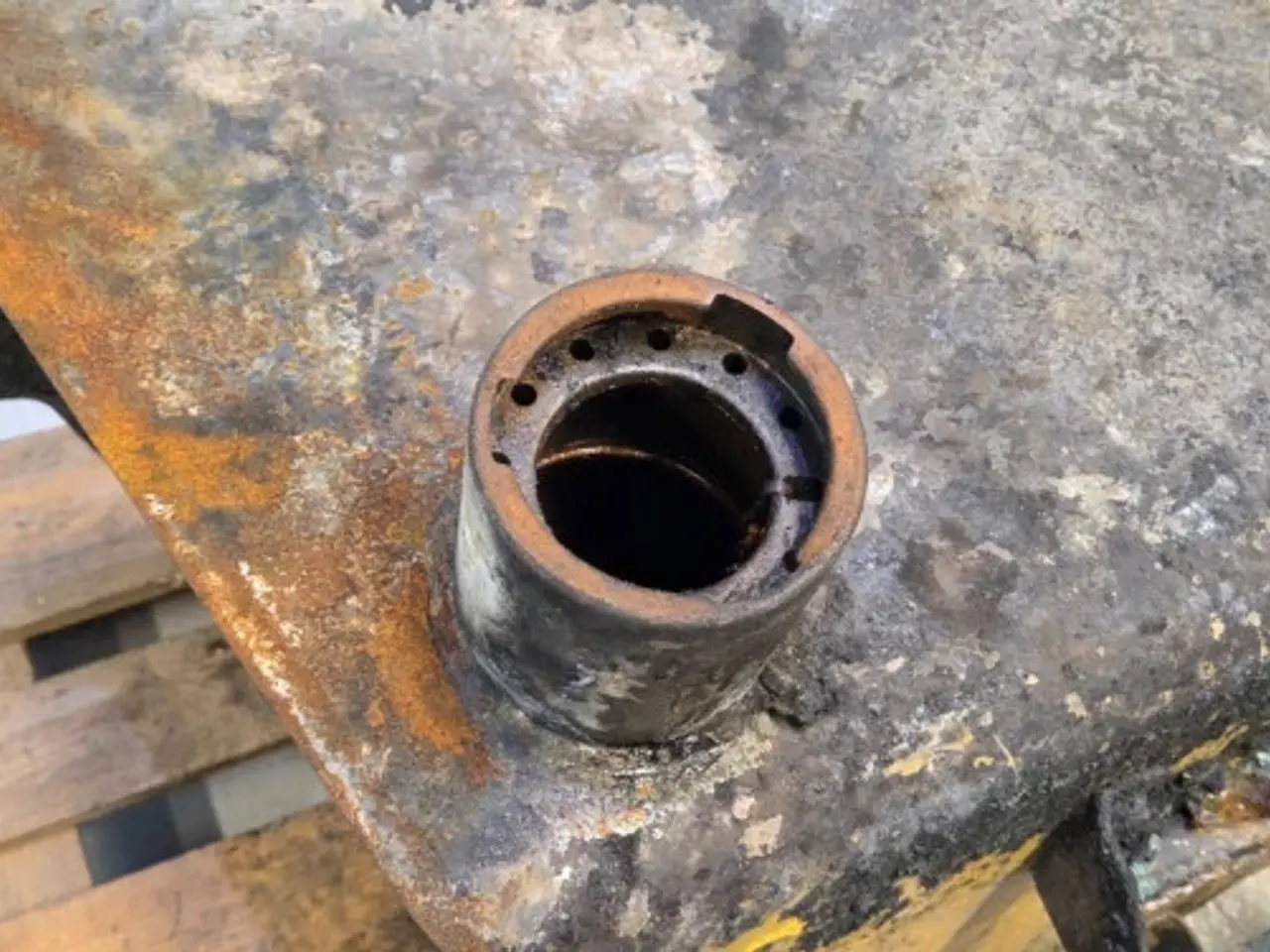 Billede 6 - New Holland LB115B Dieseltank 84262236