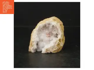 Geode med krystaller (str. 11 cm)