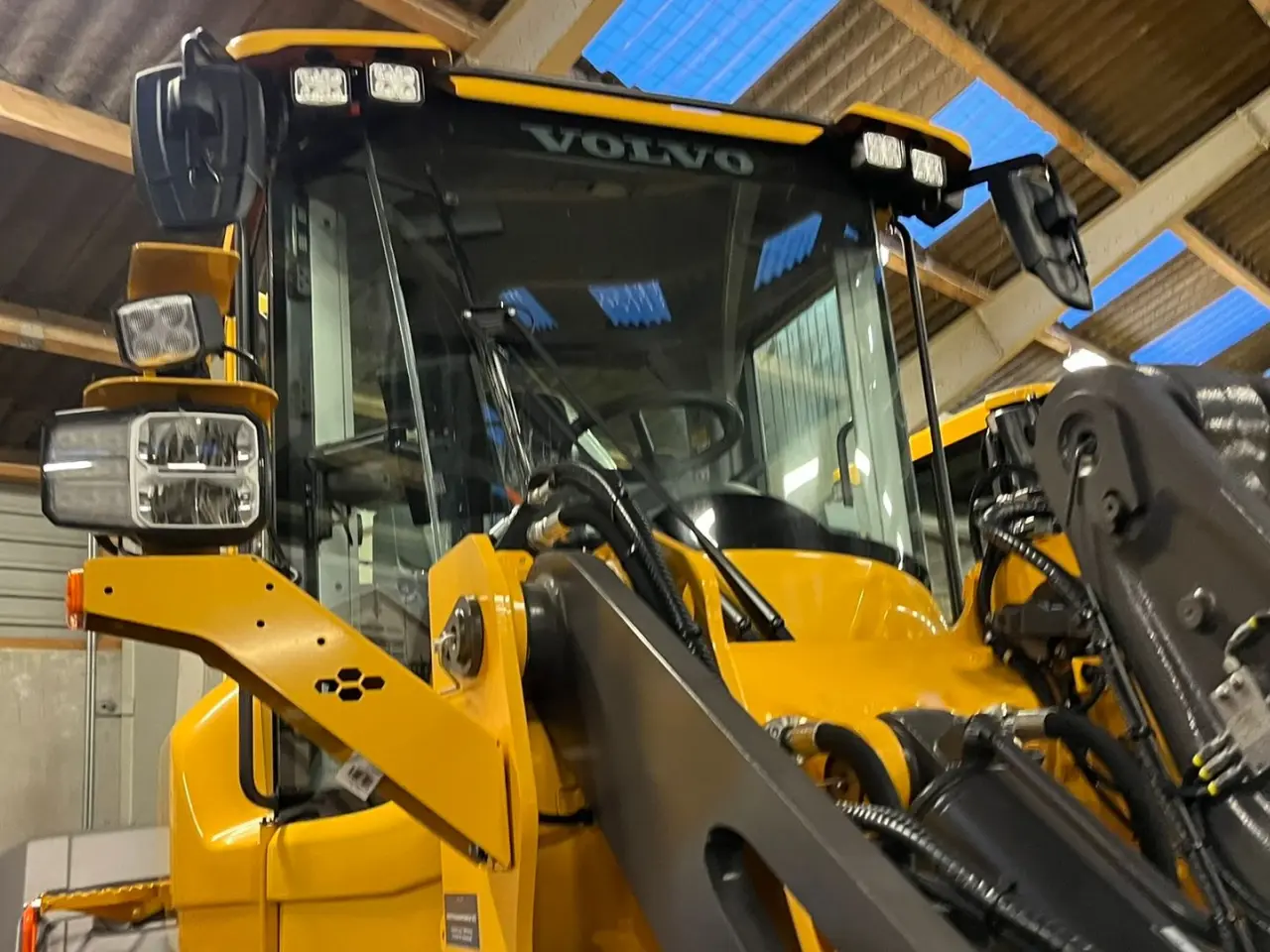 Billede 23 - Volvo L 90H  H2 fabriksny Dansk maskine med masser af udstyr, blan.Co-Pilot & med brede 650/65R25 hjul