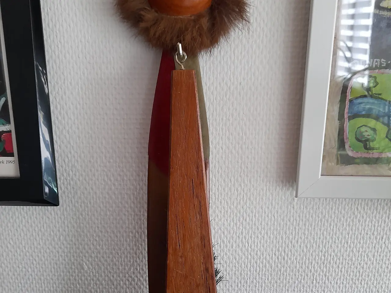 Billede 2 - Retro træfigur/ klædebørste.