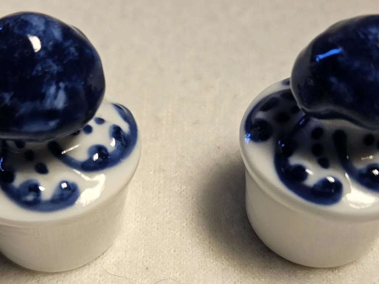 Billede 9 - Royal Copenhagen Musselmalet Vineddike kander 1180