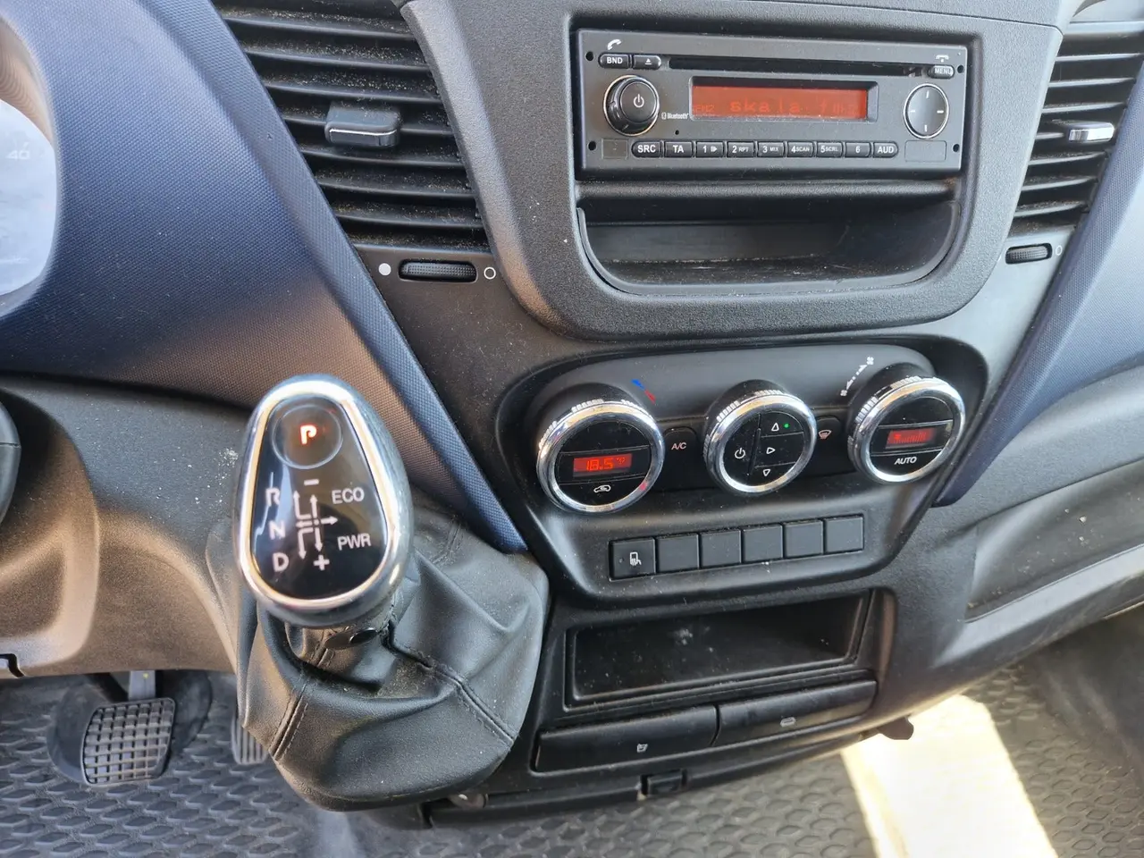 Billede 11 - Iveco Daily 2,3 35S14 12m³ Van AG8