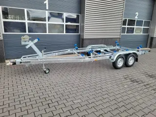 Vlemmix Bådtrailer 630x220 2700