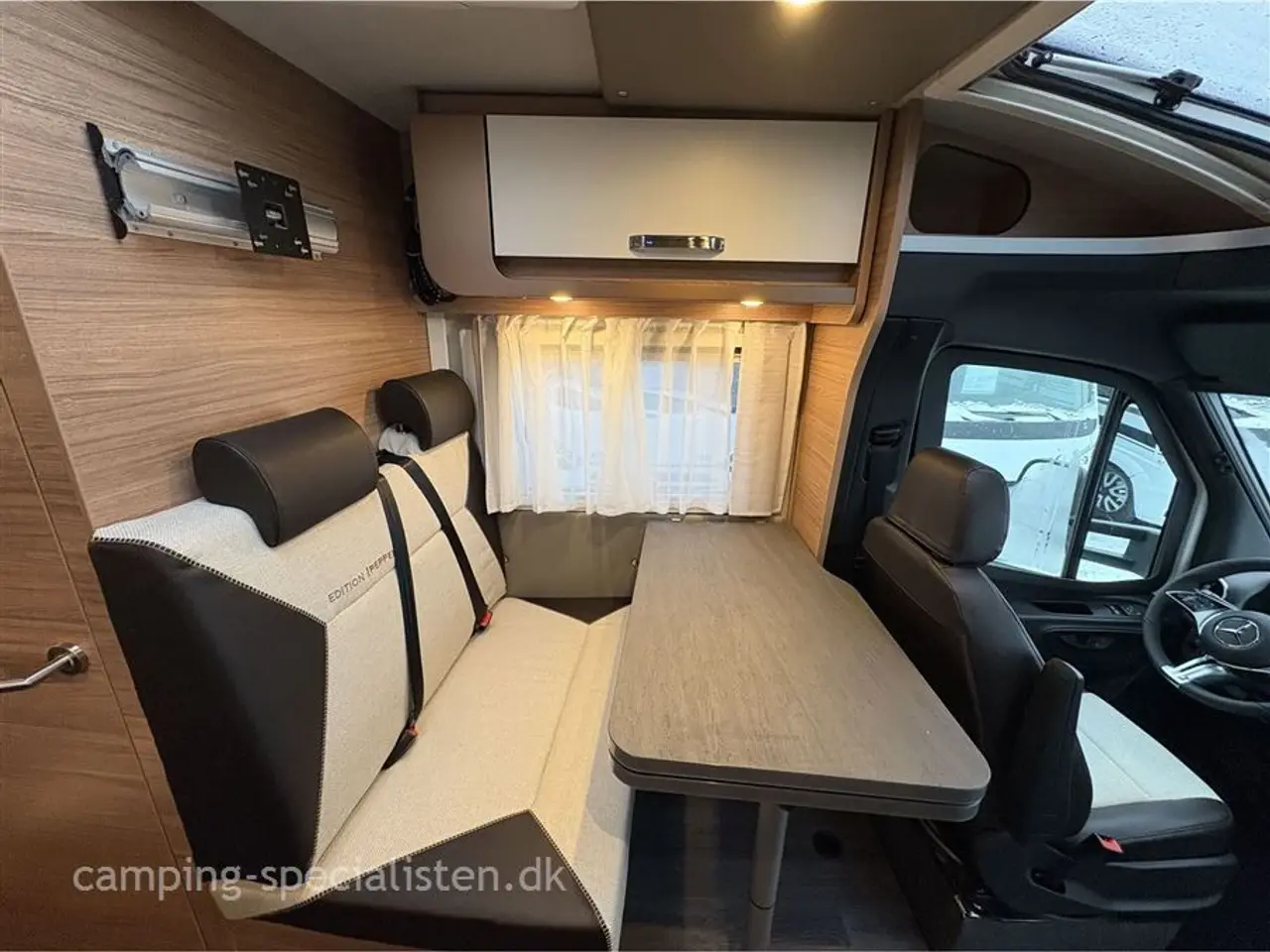 Billede 9 - 2026 - Weinsberg Pepper Edition MEG 640 Mercedes Weinsberg CaraCompact 640 MEG Edition Pepper MB 2026 - Kan ses nu hos Camping-Specialisten.dk