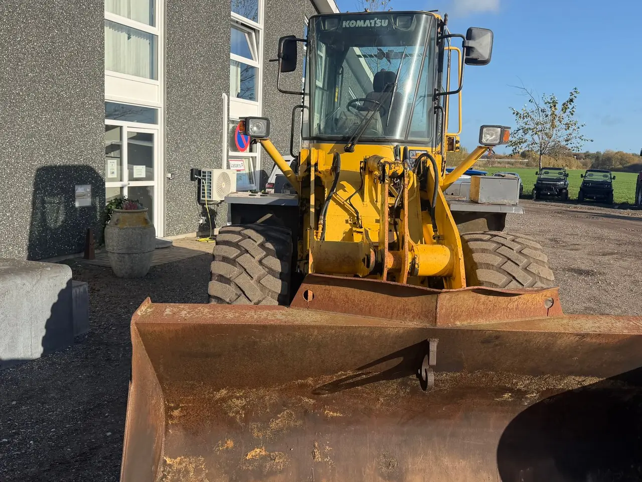 Billede 2 - Komatsu WA120 Fin 8 tons gummiged med centralsmøring