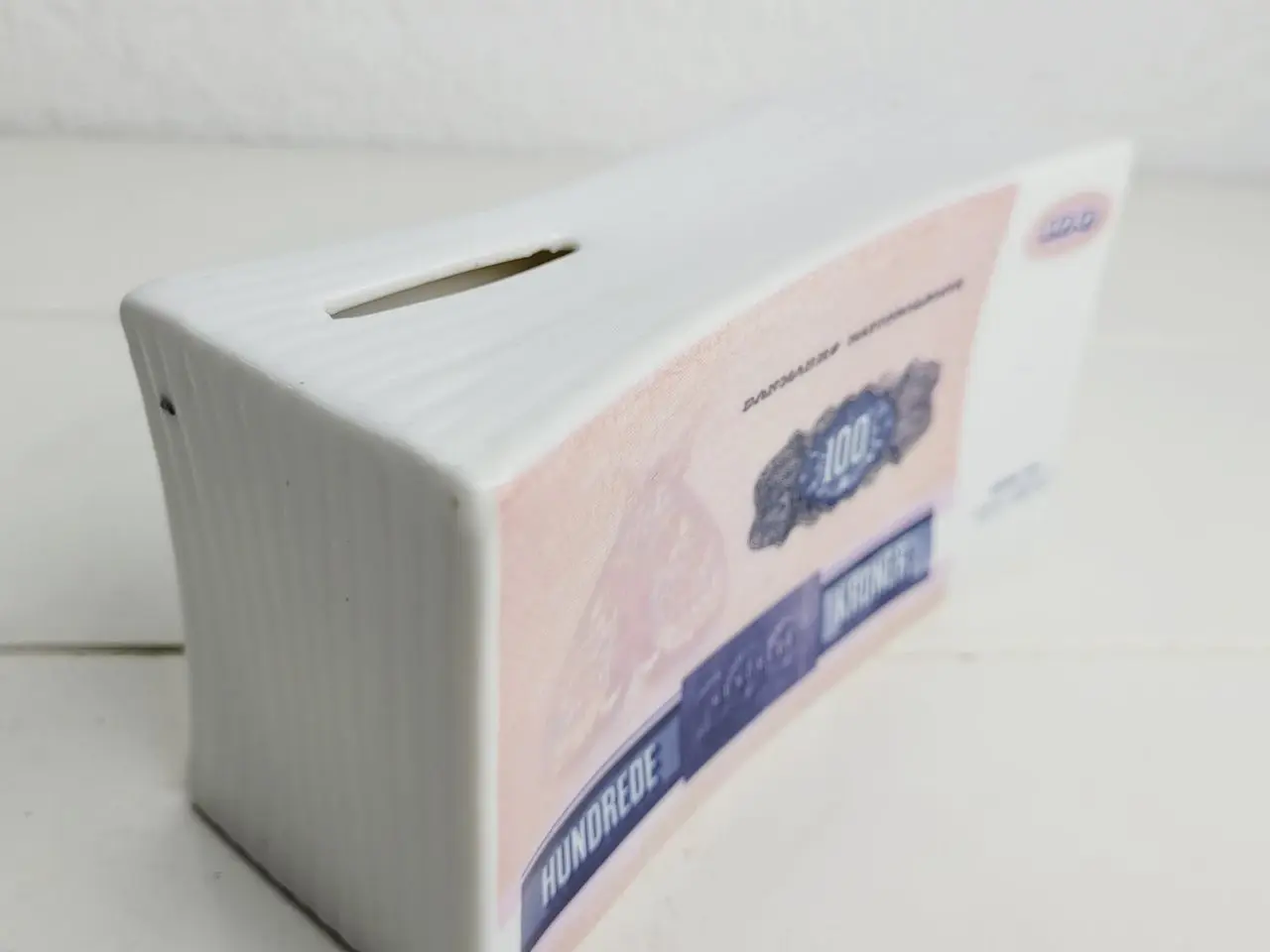 Billede 2 - ⭐️- Retro sparebøsse i form af en 100 kr. seddel!