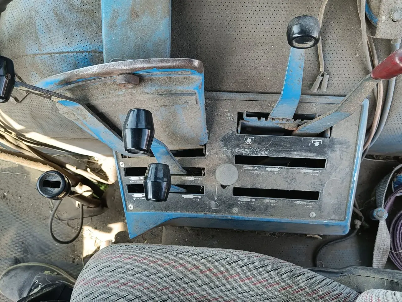 Billede 9 - Ford 8210 med frontlæsser