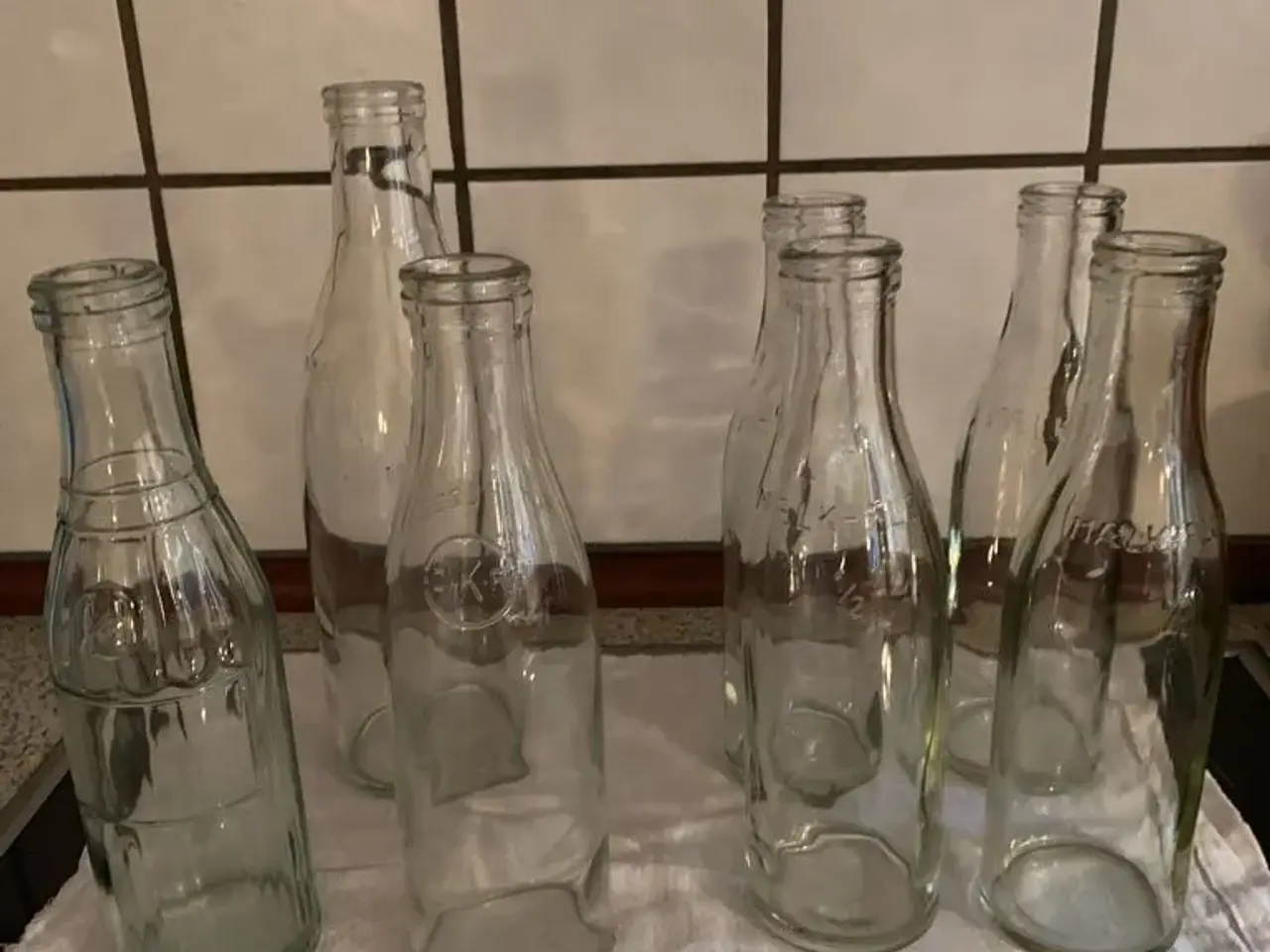 Billede 1 - Mælkeflasker og saftflaske