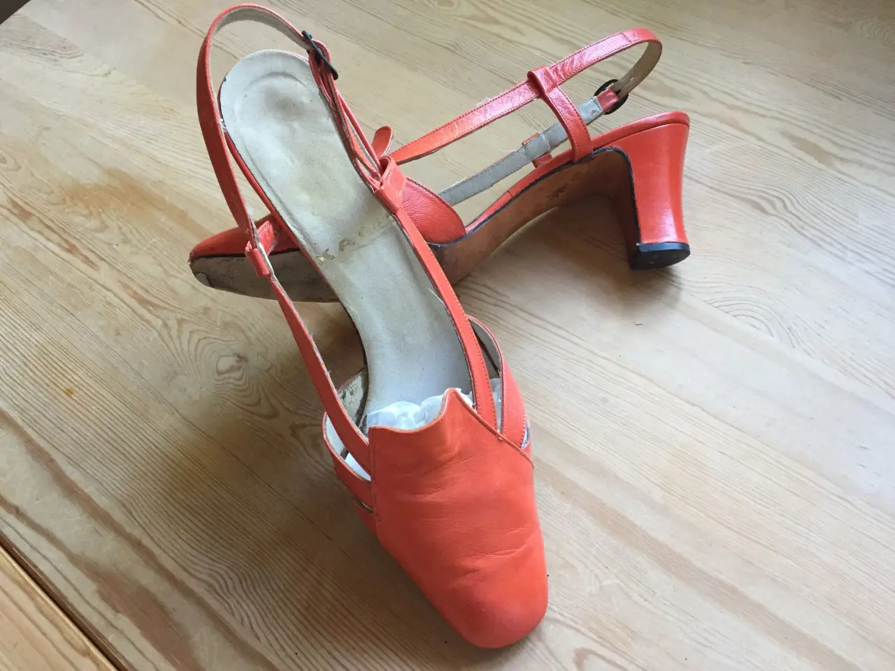 Billede 1 - Mange sko og sandaler, nye eller brugt få gange