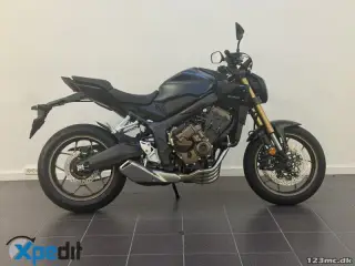 Honda CB 650 R E-Clutch