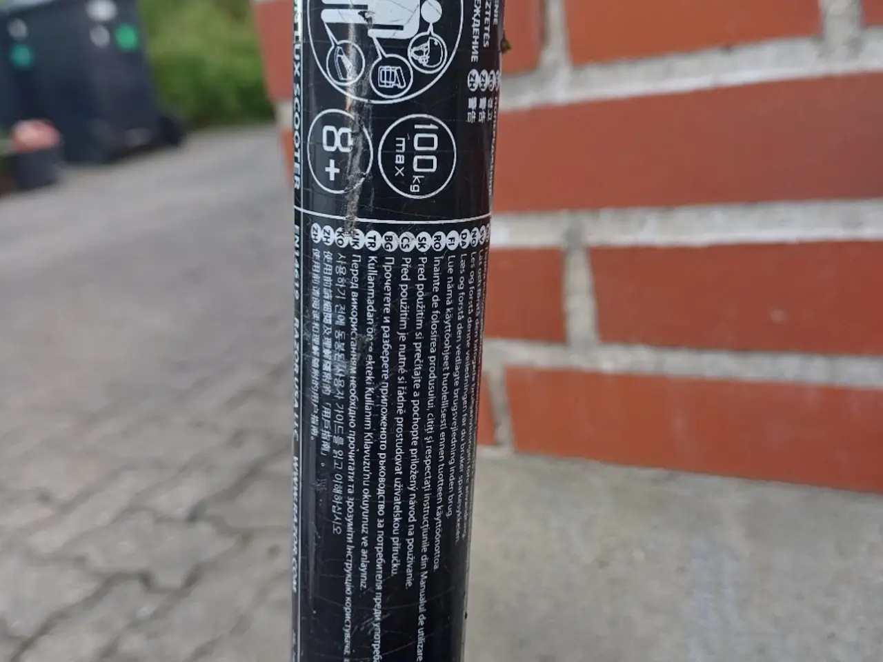 Billede 5 - Razor løbehjul sort med store røde hjul