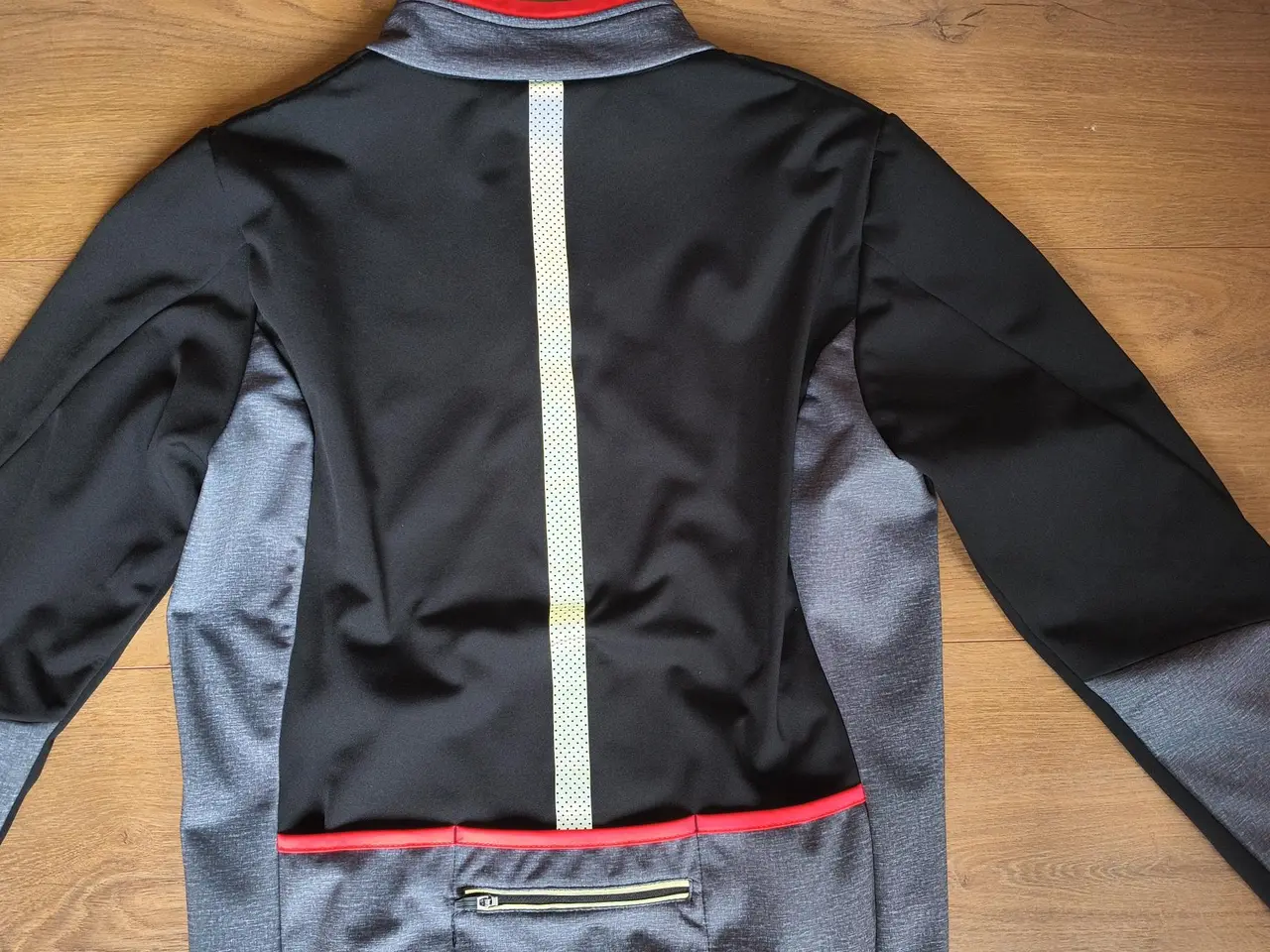 Billede 3 - DAME NEOPREN CYKEL JAKKE, STR. 42, SOM NY