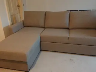 Dobbelt sovesofa, liggemål 202x142, sandfarvet