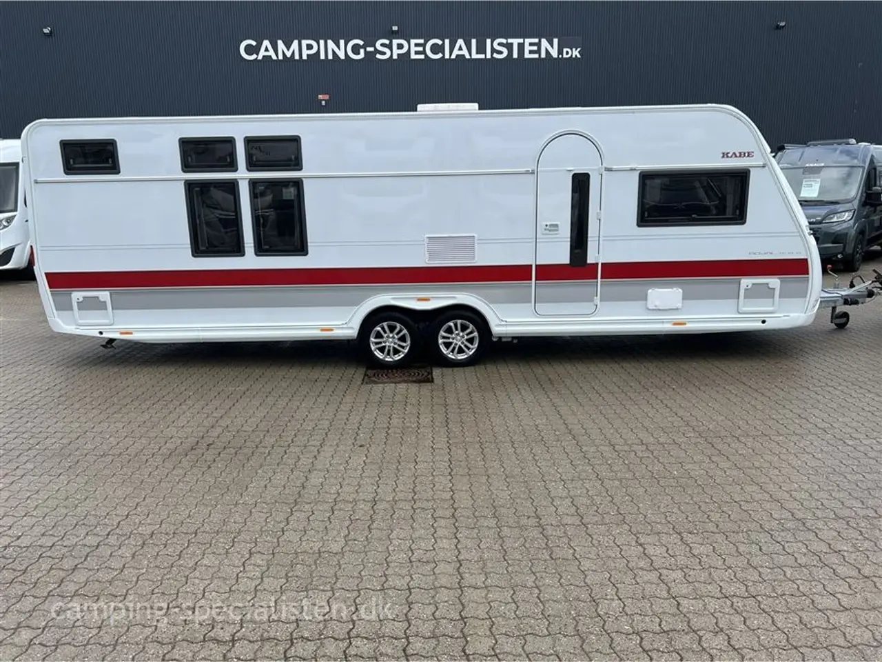 Billede 1 - 2022 - Kabe Royal 780 ETDL KS   Rigtig lækker og meget velholdt luksusvogn - Kabe Royal 780 E-TDL KS fra 2022 - først taget i brug i 2024 - Kan nu opleves hos Camping-Specialisten i Silkeborg