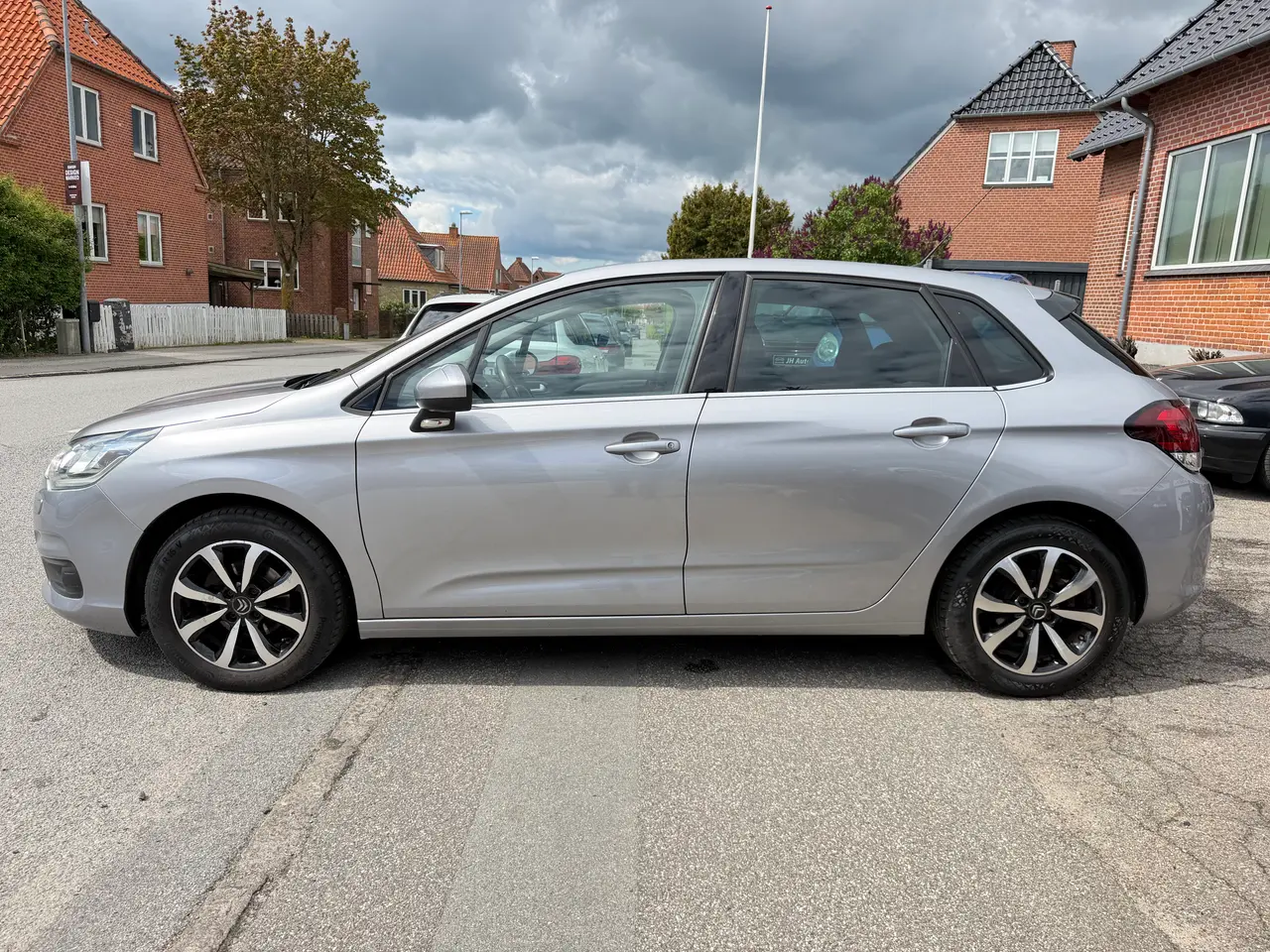 Billede 3 - Citroën C4 1,6 BlueHDi 100 Millesime 5d sælges 