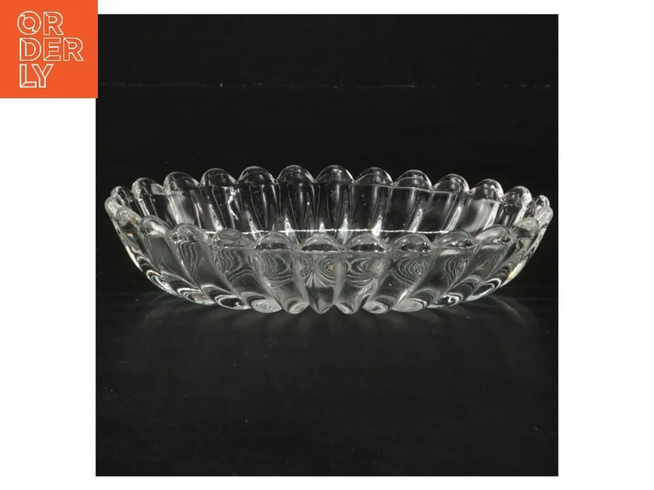 Billede 1 - Oval asiet, presset glas (str. 15,5x10,5 cm)