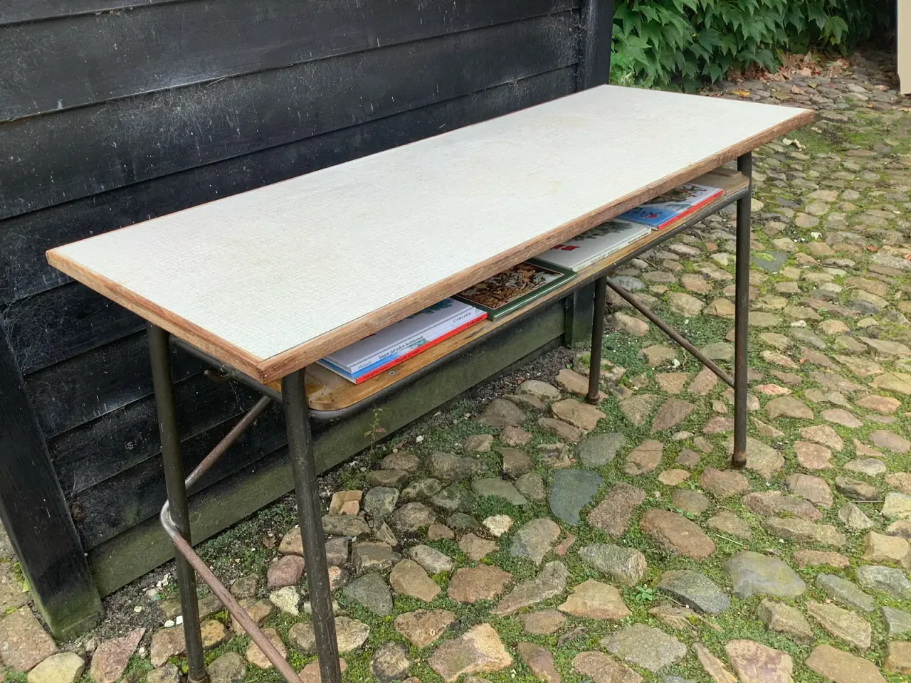 Billede 1 - Skønt retro skolebord med hylde