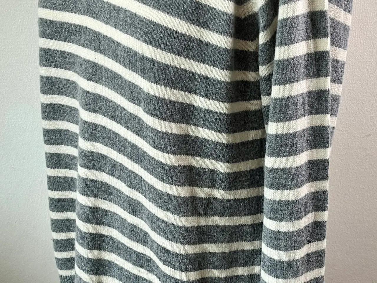Billede 3 - GANNI, stribet strikbluse, str XL