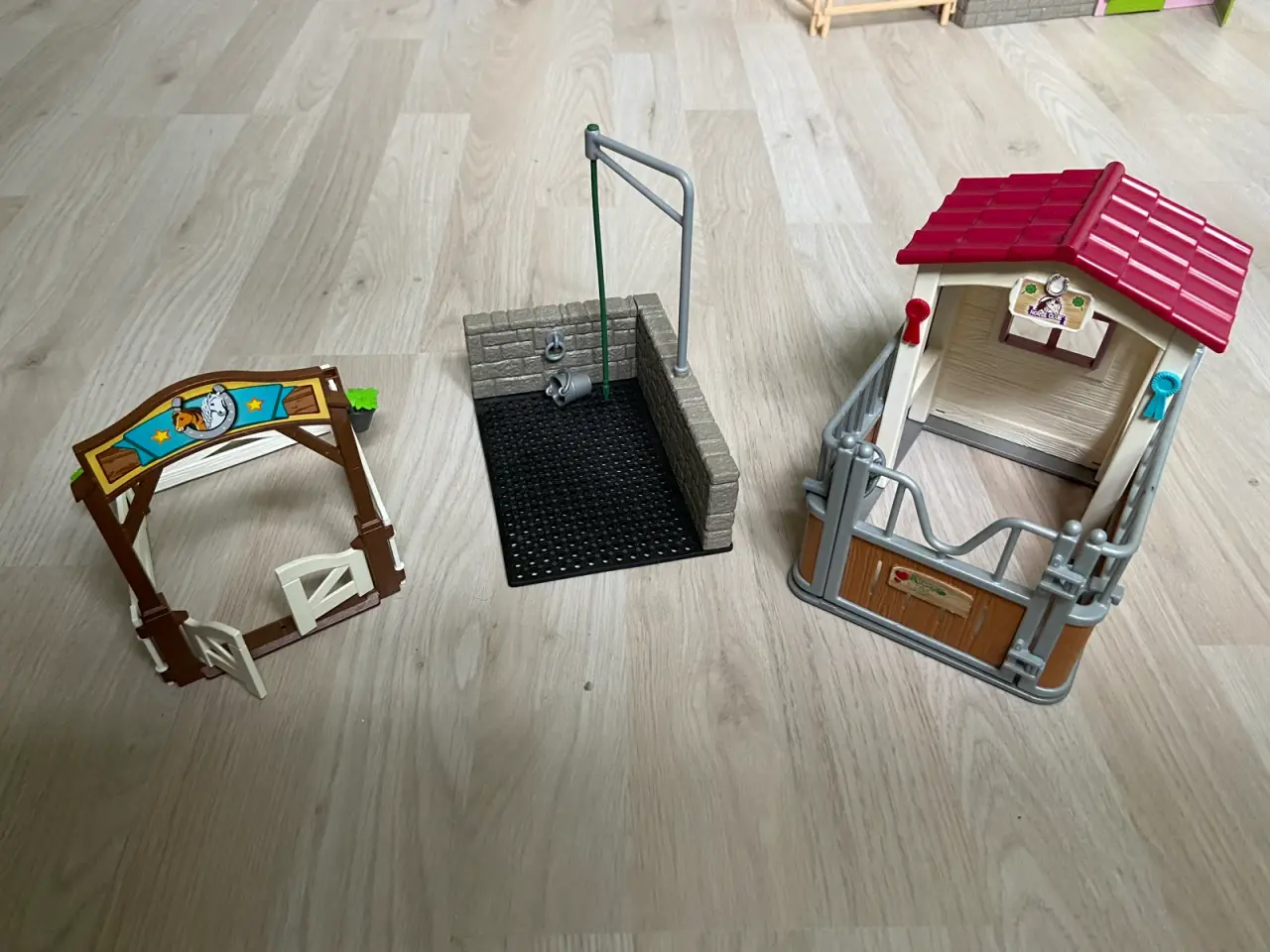 Billede 5 - Schleich hestestald m.m