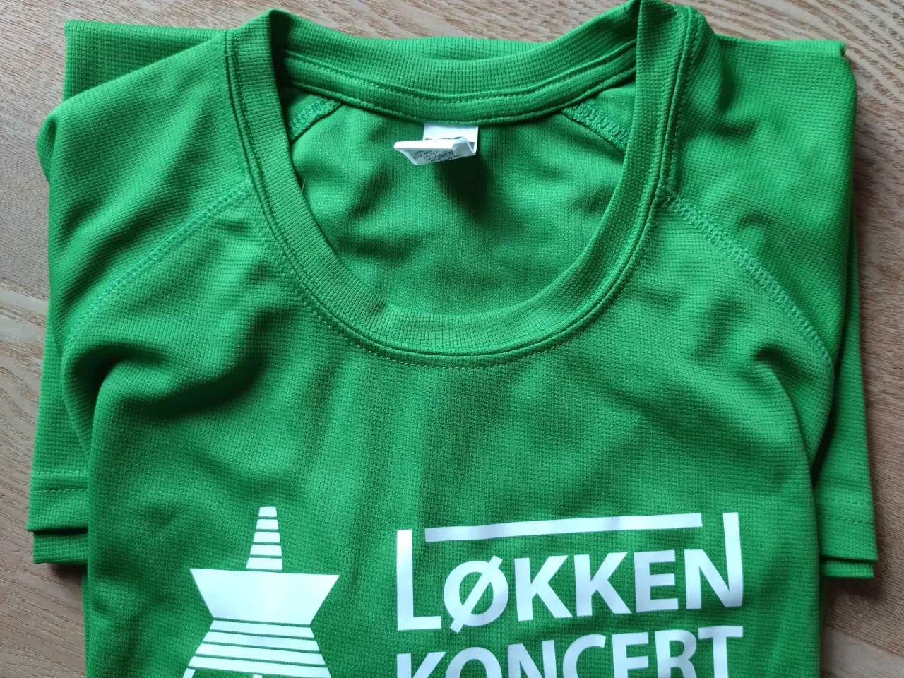 Billede 1 - 40 års jubilæums T-shirt LØKKEN KONCERT 